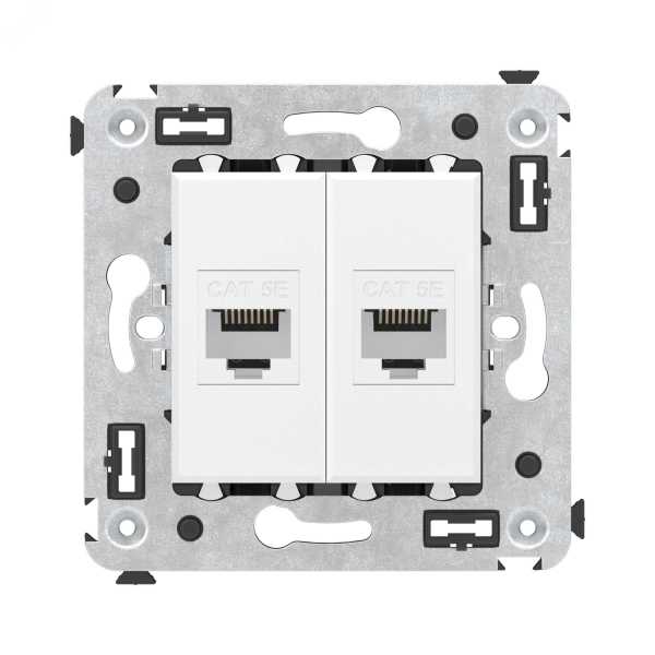 Avanti Компьютерная розетка RJ-45 без шторки в    стену, кат.5е двойная, Белое облако 4400664