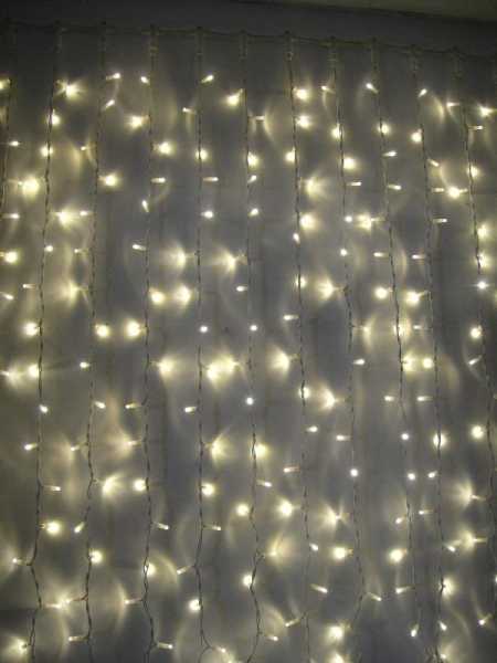 Гирлянда светодиодная &amp;amp;quot;Бахрома&amp;amp;quot; 1.8х0.5м 48LED схема нитей 1/2/3/5/3/2 тепл. бел. IP20 возможность соединения до 3шт 220В КОСМОС KOC_CUR-V21